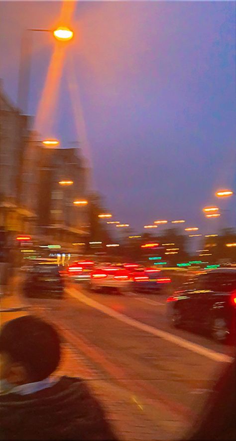 Blury Wallpapers Iphone, Blur Road Aesthetic, Night Blur Aesthetics, Blurry City Wallpaper, Blur Cars Aesthetic, Streets At Night Blurry, Blurry Lights, Digital Art Tutorial Beginner, City Life Aesthetic