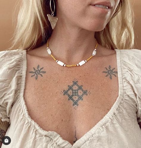 Front Torso Tattoos For Women, Shoulder Adornment Tattoo, Quilt Square Tattoo, Minimalist Chest Tattoo, Cool Chest Tattoos For Women, Chest Tattoo Woman, Chest Tattoo Placement, Chest Tattoo For Women, Woman Chest Tattoo