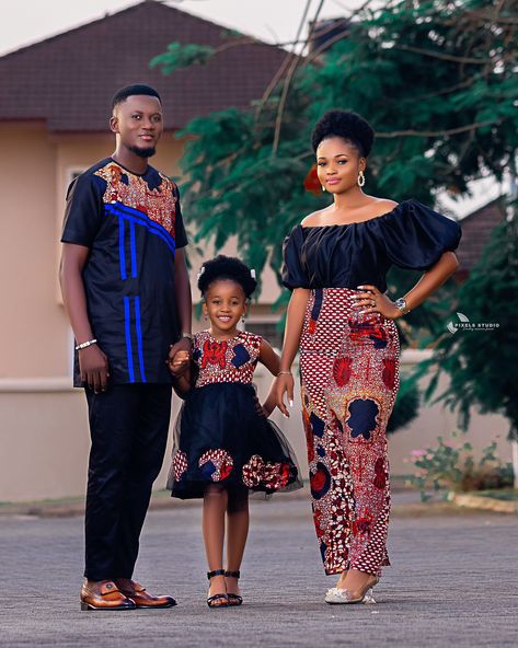 African Family Photoshoot, African Family Outfits, African Outfits, African Styles, African Fashion Women Clothing, African Print Dresses, African Fashion Women, Family Photo Outfits, Family Fashion