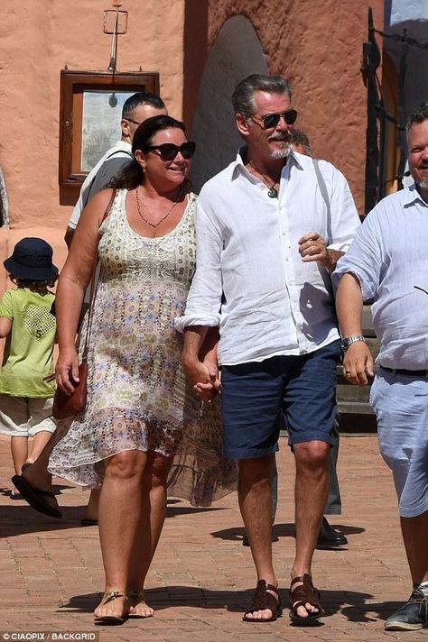 Keely Shaye Smith, Keely Shaye, Roman Sandals, Pierce Brosnan, Beach Holiday, Sardinia, Beach Day, Sandals