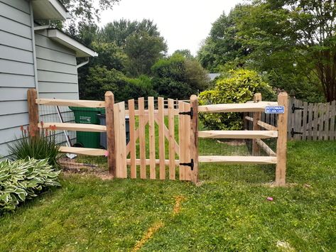 Split Rail Gate, Split Rail Fence Gate, Fence And Gate, Split Rail Fence, Fence Styles, Rail Fence, Fence Gate, Backyard Fences, Garden Gates