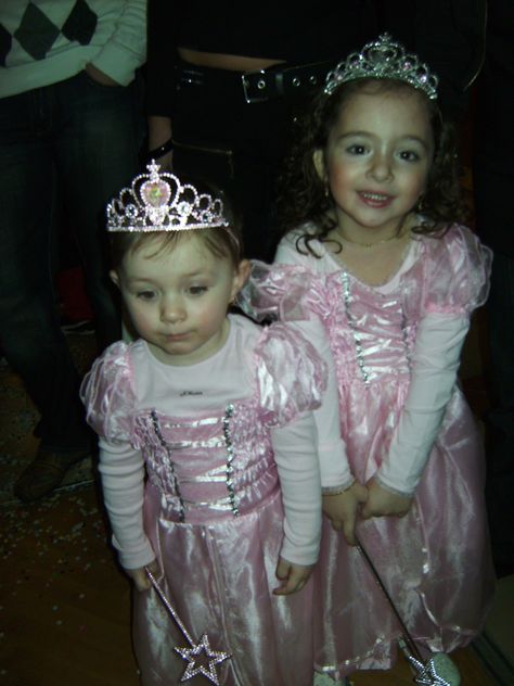 #princess #costumes #carnival #memories #childhood #childrenfashion #friendship #family #aesthetic #2000s #2000sfashion #y2k #pink #crown #pinkaesthetic 2000s Princess Aesthetic, Childhood Friendship Aesthetic, Childhood Sleepover Aesthetic, Childish Girl Aesthetic, Y2k Childhood Aesthetic, Girly Childhood Aesthetic, Girl Childhood Aesthetic, 2000s Aesthetic Childhood, 200s Childhood