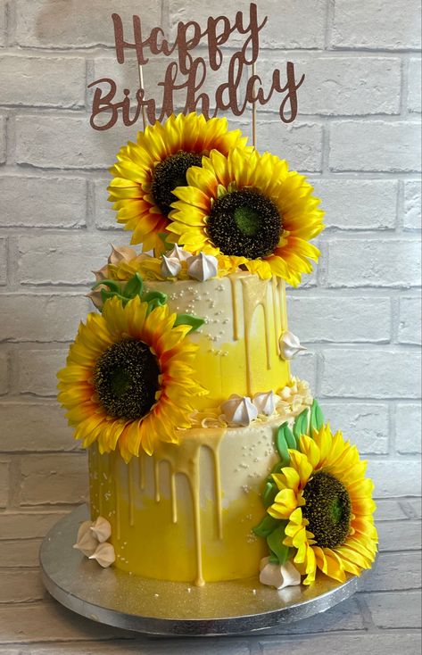 Yellow sunflower drip cake with meringues Mexican Cakes, Sunflower Birthday Cakes, Bday Decoration, Sunflower Baby Shower, Sunflower Birthday, Sunflower Party, Sunflower Baby Showers, 21st Birthday Ideas, Unicorn Princess