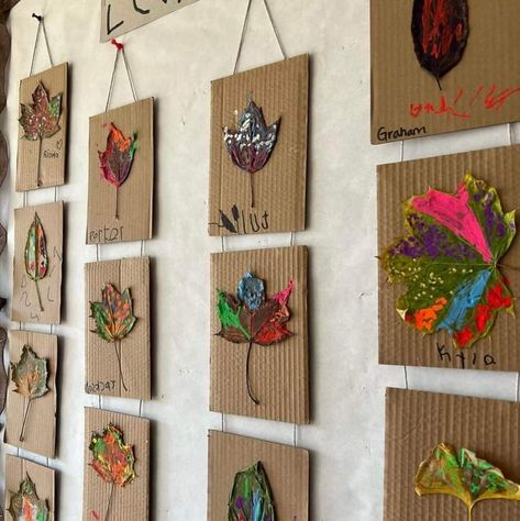 Art Prek Ideas, Preschool Leaf Art Projects, Natural Preschool Activities, Sensory Nature Activities, Natural Learning Activities, Pinecone Painting Preschool, Nature Themed Art Projects For Kids, Pre K Nature Activities, Cardboard Nature Crafts