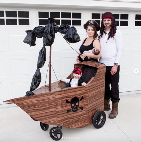 Family Costumes With Stroller, Halloween Stroller Decoration, Halloween Costume With Stroller, Halloween Costumes With Stroller, Halloween Stroller Costumes, Halloween Stroller Ideas, Stroller Costumes For Babies, Stroller Decoration Ideas, Baby Stroller Halloween Costumes