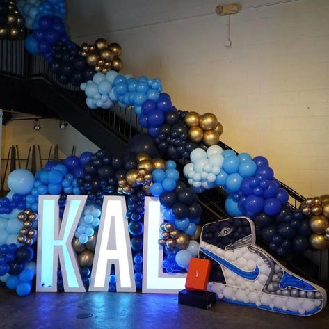 30+ Super Fun Sneaker Ball Party Ideas (December, 2022) Sneaker Ball Party, Ball Theme Party, Balloon Template, Sneaker Ball, Balloons Decor, Ball Birthday Parties, Ball Birthday, Ball Party, Birthday Party Theme Decorations