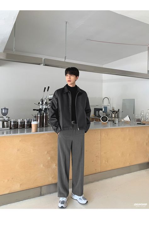 Wide Pants Outfit Men, Wide Pants Outfit, Pants Outfit Men, Boys Outfits, Men Pants, Korea Fashion, Wide Pants, Pants Outfit, K Pop