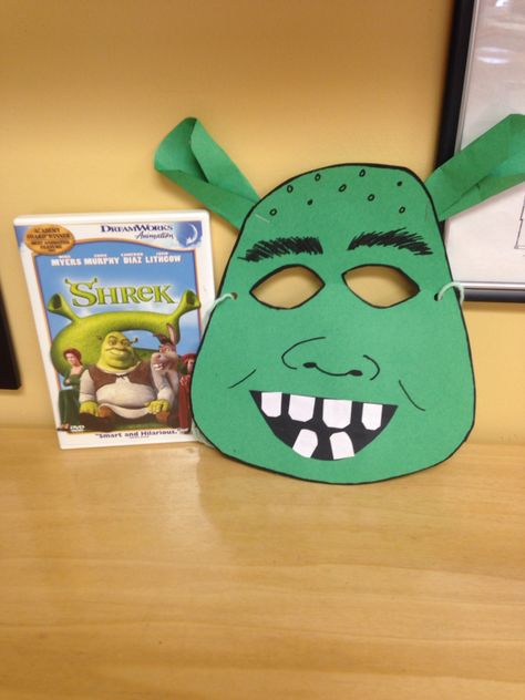 Shrek Craft Dreamworks Crafts, Shrek Arts And Crafts, Shrek Crafts For Kids, Shrek Crafts, Shrek Movie, Shrek Party, Fairy Tale Crafts, April Activities, Noir Movie