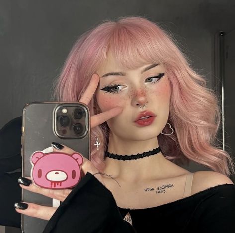 Egirl Makeup Pink, Pink Egirl Makeup, Egirl Make Up, Egirl Makeup Looks, Two Tone Hair Color, Egirl Hair, Makeup Egirl, E Girl Makeup, Egirl Makeup