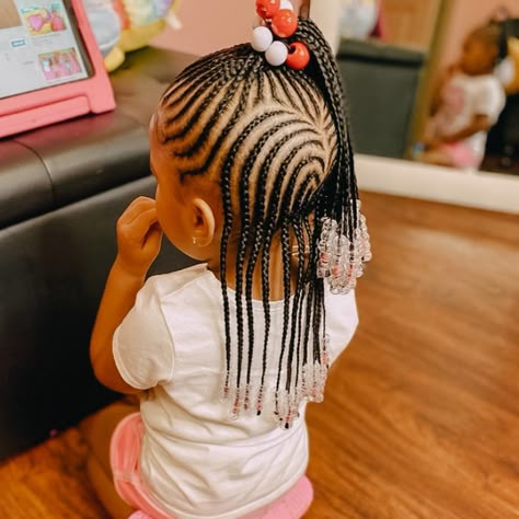 Toddlers and Tangles on Instagram: “This half up and half down #braid hairstyle is spiced up with #curve parts and a side ponytail. The adorable cuties hair is accessorized…” Biba Shop, Baby Girl Hairstyles Curly, Toddler Braided Hairstyles, Kids Style Hair, Easy Hairstyles For Kids, Cornrow Braids, Lil Girl Hairstyles, Toddler Hairstyles Girl, Girls Natural Hairstyles