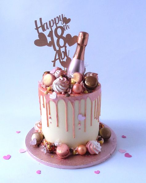 18th Birthday Images, Rose Gold Drip Cake, 18th Birthday Cake For Girls, Gold Drip Cake, Birthday Drip Cake, Cake Drip, Online Birthday Cake, Happy 18th Birthday, 18th Cake