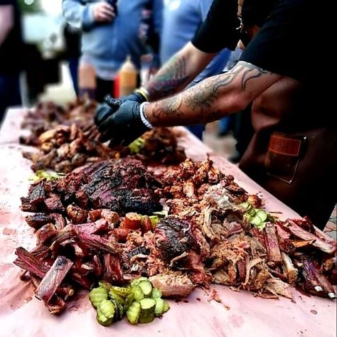 American Barbecue platter for 40 people last year #food #meal #foods #healthyfood #keto Barbecue Platter, American Barbecue, Grape Leaves, Healthy Recipes, Meat, Ethnic Recipes, Birthday