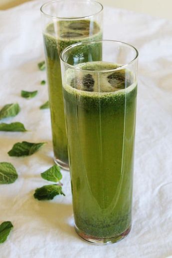 Mint Juice Recipe (Pudina sherbet) How to make Indian style mint juice Mint Juice Recipe, Mint Juice, Sherbet Recipes, Fat Burning Juice, Watermelon Mint, Juice Recipe, Watermelon Recipes, Natural Juices, Easy Salad Recipes