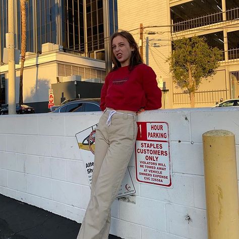 ☆ emma chamberlain ☆ (@emmachamberlain) • Instagram photos and videos Emma Chamberlain Outfit, Emma Chamberlain Outfits, Emma Style, Emma Chamberlain, Indie Outfits, Dream Style, Mode Vintage, Girly Outfits, Retro Outfits