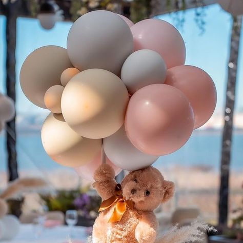 Teddy With Balloons, Happy Birthday Teddy Bear, 10th Birthday Parties, Animal Baby Shower, Ideas Birthday, April 13, Endless Love, Instagram Photography, 10th Birthday