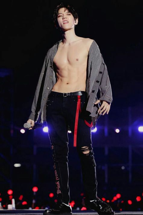 Annyeonghaseyo I'm BaekHyun, main vocalist in EXO *bows to you respec… #fantasy #Fantasy #amreading #books #wattpad Exo Abs, 남성 근육, Exo Hot, Spirit Fanfic, Devon Aoki, Baekhyun Chanyeol, Steve Aoki, Kim Jongdae, Lu Han