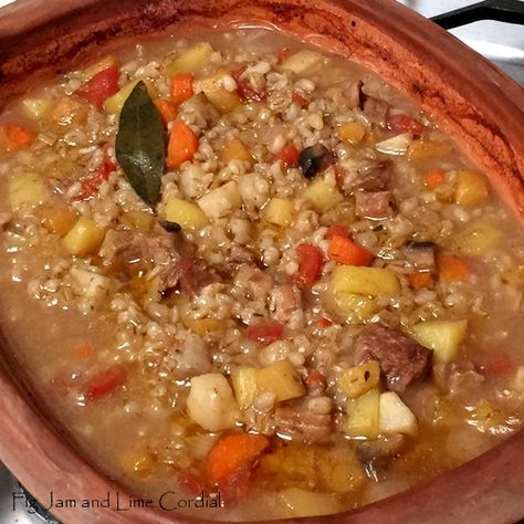 Clay Pot Cooking Recipes, Roaster Recipes, Beef And Barley Soup, Beef And Barley, How To Cook Beef, Barley Soup, Busy Morning, Fig Jam, Soup Season