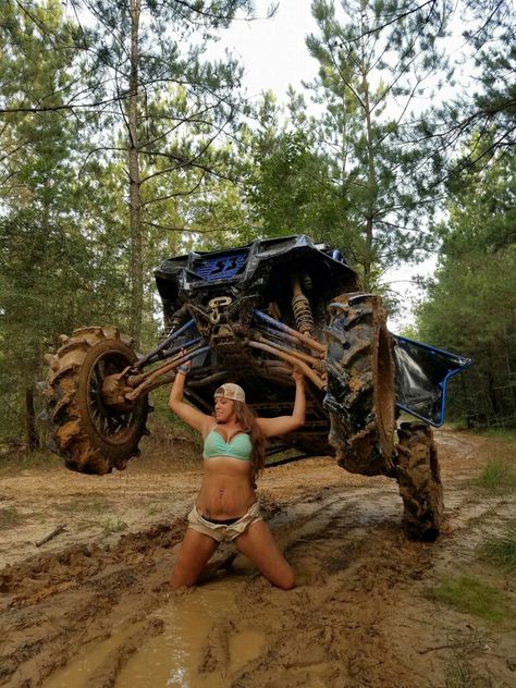 Four Wheeler Aesthetic, Adina Core, Fun Selfies, Old Lady Names, Hunting Wallpaper, Atv Four Wheelers, Side By Side Photo, Jeep Hair, Cute Cowgirl Outfits