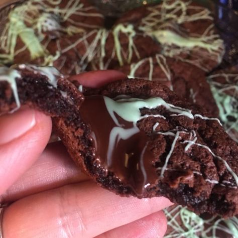 Mint Truffle Kiss Cake Mix Cookies York Peppermint Patty, Devils Food Cake Mix Recipe, Devils Food Cake, Mint Recipes, Melting White Chocolate, Peppermint Patties, Green Food Coloring, Cake Mix Cookies, Cookies Ingredients