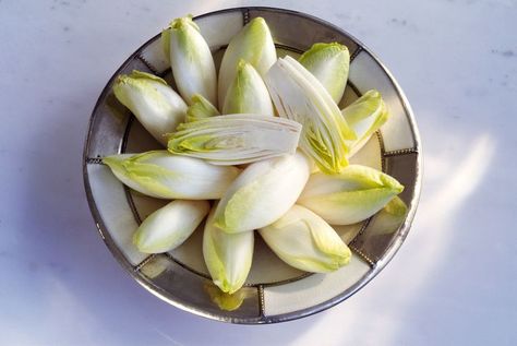 How to Eat More Belgian Endive the Dutch Way Chicory Salad, Spring Foods, Endive Recipes, Belgian Endive, Types Of Lettuce, Chicory Recipe, Carnivore Keto, Delicious Veggies, Dutch Heritage