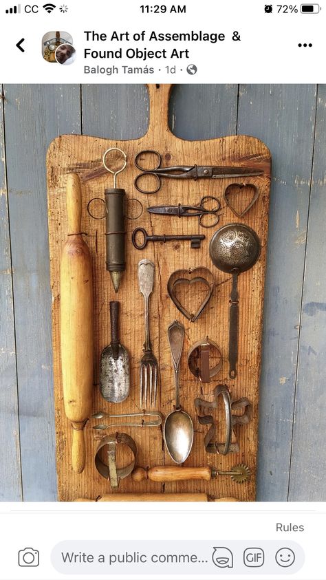 Old Kitchen Utensils Decor, Old Kitchen Utensils, Kitchen Utensil Decor, Tool Display, Old Tool Boxes, Vintage Booth Display, Vintage Kitchen Utensils, Crackle Painting, Diy Jar Crafts