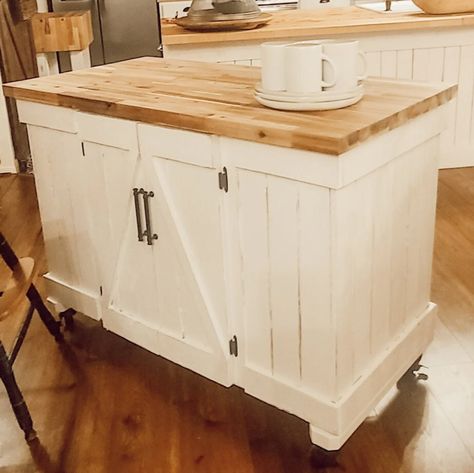 Rolling Butcher Block Top Island With Bar Seating jason - Etsy Island With Seating And Storage, Island With Butcher Block Top, Island With Bar Seating, Butcher Block Islands, Moveable Kitchen Island, Island With Bar, Mobile Kitchen Island, Kitchen Island On Wheels, Custom Kitchen Island