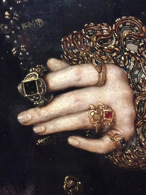 Tudor and Elizabethan rings from National Portrait Gallery Daena Targaryen, Elizabethan Era, Tudor Era, Yennefer Of Vengerberg, Tudor History, National Portrait Gallery, Detail Art, Classical Art, Portrait Gallery