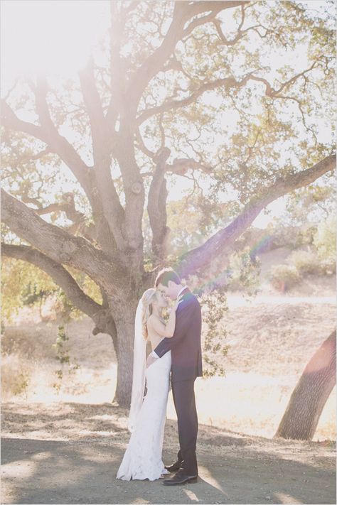 Sunstone Winery wedding in Santa Ynez Valley #weddingvenue #winerywedding #weddingchicks http://www.weddingchicks.com/2014/02/21/classic-pink-and-gold-wedding/ Wedding Veil Lengths, Veil Options, Veil Lengths, Sunstone Winery Wedding, Save The Date Pictures, Wedding Minister, Wedding Shot List, Santa Ynez Valley, Chevron Wedding