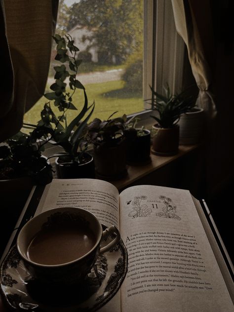 reading aesthetic | coffee | dark academia Instagram: @novelmae Coffee Dark Academia Aesthetic, Reading With Coffee Aesthetic, Dark Academia Cooking, Joan Core Aesthetic, Lori Core Aesthetic, Isabellecore Aesthetic, Black Academic Aesthetic, Coffee Shop Dark Academia, Mark Core Aesthetic