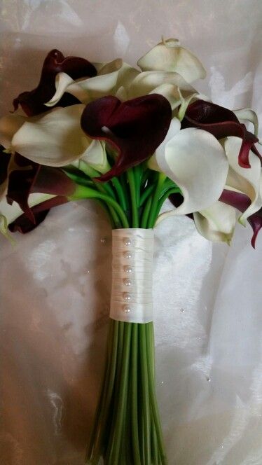 Calla Lily Bridal Bouquet, Black Calla Lily, Lily Bridal Bouquet, Calla Lily Bridal, Calla Lily Bouquet, Lily Bouquet, Calla Lilies, Reception Ideas, Calla Lily