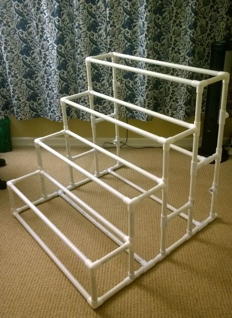 Pvc Pipe Furniture Fence, Pvc Pipe Plant Shelves, Pvc Display Stand, Pvc Plant Stand Diy, Pvc Planter Ideas, Pvc Pipe Shelves, Pvc Plant Stand, Pvc Projects Diy Ideas, Ideas Con Pvc