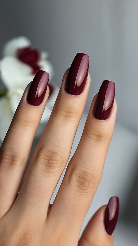 15 Fall Nail Trends for 2024 That You’ll Want to Show Off - Cheerful Talks Late Fall Early Winter Nails, Nails 2024 Fall Trends, December Dip Nail Ideas, Nail Ideas For Wedding Guest, Classy Manicure Ideas, Nail Fall 2024, Fall Inspired Nails Short, Nails Trending Now 2024, Fall 2024 Nail Colors