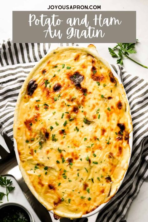 Creamy and rich cheesy potatoes layered with ham slices, oven baked to perfection! This delicious comfort food potato dish is perfect for the holidays! Cozy Casseroles, Ham Slices, Weekly Recipes, Au Gratin Recipes, Christmas Meal, Scalloped Potato Recipes, Potatoes Au Gratin, Cooking Tutorials, Cheesy Sauce