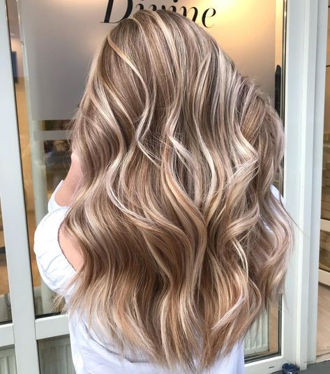 Light Golden Brown Hair, Golden Blonde Hair Color, Temporary Hair Color Spray, Hair Color Spray, Golden Brown Hair, Golden Blonde Hair, Brown Hair Dye, Brown Hair Color, Short Brown Hair