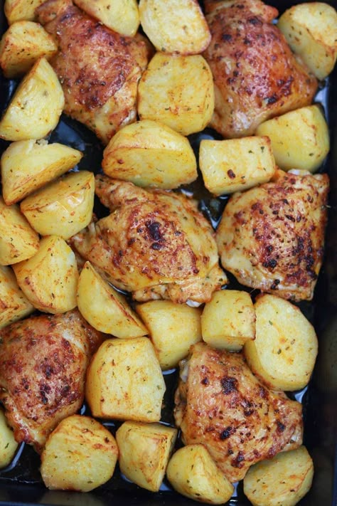 Baked Chicken With Potatoes Recipes, Baked Chicken And Red Potato Recipes, Italian Roasted Chicken And Potatoes, Roasted Potatoes And Chicken In Oven, Chicken Thigh And Potatoes Recipes Oven, Chicken Breast And Potatoes Recipes Oven, Chicken Thighs And Potatoes In Oven, Baked Chicken Breast And Potatoes, Baked Chicken Thigh Recipes Oven