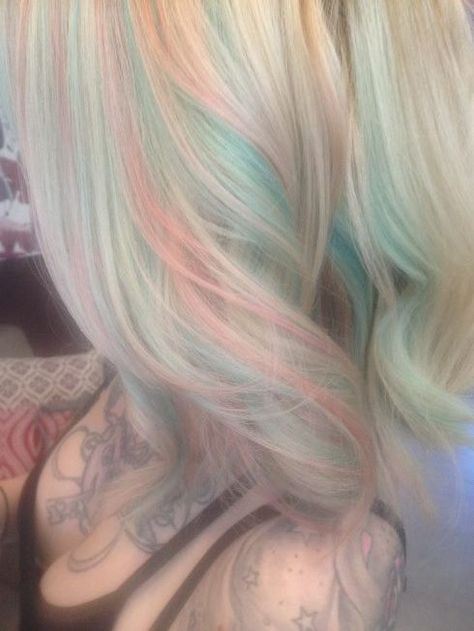 pretty in pastel.... Blue And Pink Hair, Pink Blonde Hair, Dyed Hair Pastel, Cute Hair Colors, Hair Inspiration Long, Hair Streaks, Dyed Hair Inspiration, Pretty Hair Color, Blonde Hair With Highlights