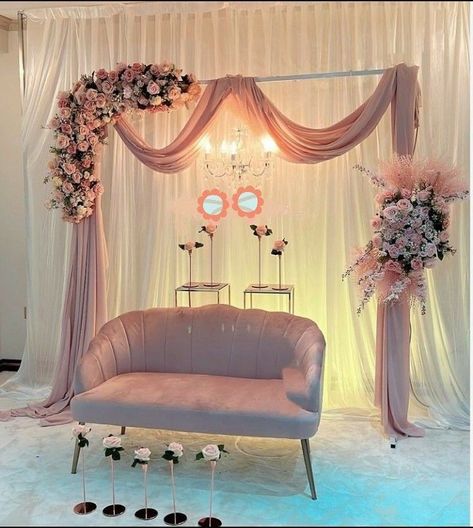 Roka Decoration Ideas At Home, Roka Decoration Ideas, Engagement Backdrop Ideas, Decorating Ideas Wedding, Wedding Decoration Idea, Birthday Decor Ideas, Wedding Decorating Ideas, Small Wedding Decor, Nikah Decor