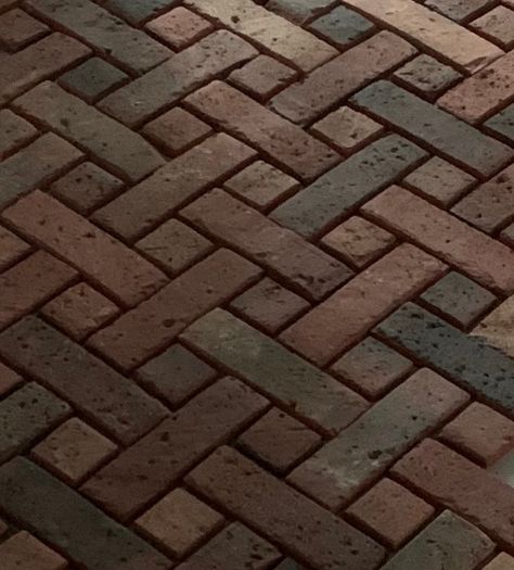 Basket Weave Brick Pattern, Brick Pathway Patterns, Brick Patterns Exterior, Brick Patterns Patio, Brick Projects, Brick Walkway, Brick Path, Outdoor Paving, Outdoor Walkway