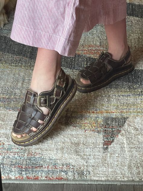 Dark brown sandals, fisherman sandals, vintage doc martens, dr martens sandals Brown Fisherman Sandals, Fisherman Sandals Outfit, Doc Sandals, Sperry Outfit, Doc Marten Sandals, Thrift Manifestation, Leather Fisherman Sandals, Vintage Fisherman, 70s Shoes