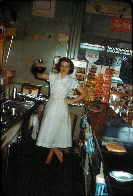 Diner Aesthetic, 50s Diner, Vintage Diner, Retro Diner, American Diner, Guys And Dolls, Soda Fountain, Vintage Americana, Retro Photo