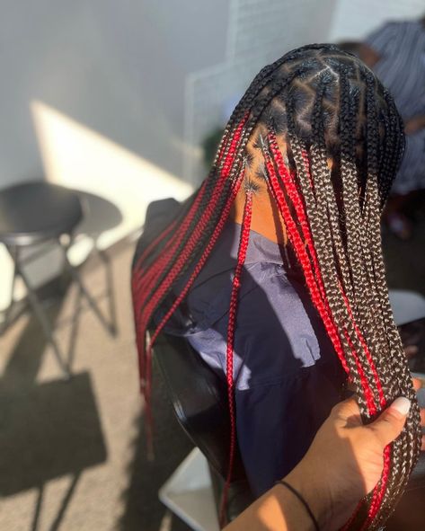 Pic A Boo Braids, Braids With Red In The Back, Red And Black Knotless Braids Peekaboo, Braids With Red Highlights, Red Peekaboo Hair Braids, Black Braids With Red Underneath, Black And Red Peekaboo Braids With Curls, Red Peak A Boo Knotless Braids, Knotless Box Braids Red And Black