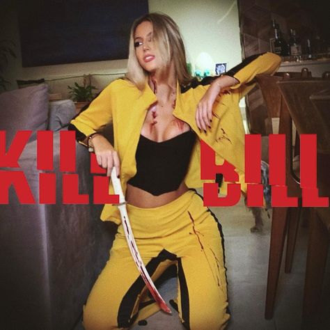 Interesting Halloween Costumes, Blonde Cosplay Characters, Unique Solo Halloween Costumes, Halloween Costumes Blonde Characters, 90s Costume Ideas Woman, 2000s Halloween Costume, Kill Bill Costume, Custome Ideas, Halloween Costumes For Brunettes