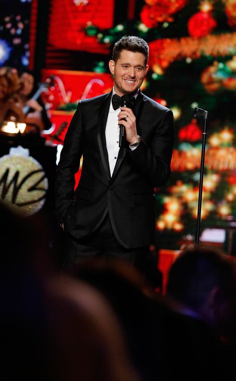 Gigi Hadid, Kylie Jenner, Blake Shelton and More Join Michael Bublé for Christmas in Hollywood  Michael Buble Love Michael Buble, Michael Buble Christmas, Christmas Music Videos, Fav Person, Christmas Concert, Tigers Baseball, International Music, Entertainment Tonight, Blake Shelton