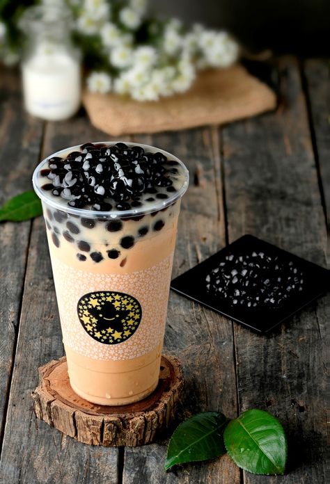 Trà sữa trân châu hoàng gia TocoToco - Thơm ngon hương vị truyền thống - Ảnh 2. Bubble Milk Tea Aesthetic, Tra Sua, Bubble Tea Boba, Boba Drink, Vanilla Milkshake, Bubble Milk Tea, 17 Kpop, Food Photography Tips, Food Drink Photography