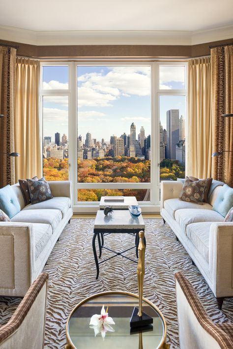 Luxurious apartment with a view on Central Park. Find more #homedecor #inspiration via @BainUltra. Apartment Luxury Penthouses, Apartamento New York, Hollywood Apartment, Central Park View, Nyc Penthouse, Window Views, Penthouse Design, New York Penthouse, Apartment View