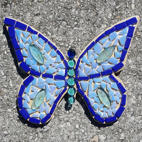 Butterfly Mosaics, Mosaic Butterflies, Mosaic Ornaments, Mosaic Butterfly, Mosaic Tiles Crafts, Butterfly Mosaic, Tile Mosaics, Mosaic Rocks, Mosaic Stepping Stones