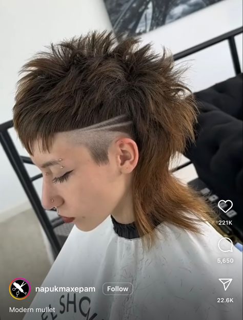 Mullet Short Mohawk, Mohawk Styles, Competition Hair, Shaved Hair Designs, Shaggy Short Hair, Mullet Haircut, Editorial Hair, Hair Therapy, Punk Hair