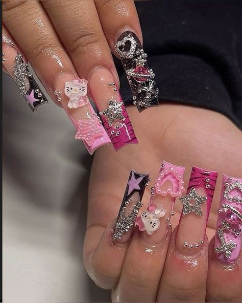 Creative Pink Nails, Hello Kitty Nail Set, Sanrio Nails, Beige Nails Design, Hello Kitty Nail, Kitty Nail, Kitty Nails, Weak Nails, Punk Nails