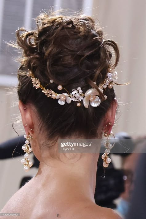 Taylor Hill Met Gala, Gala Photos, Taylor Hill, Formal Hairstyles, Wedding Hair And Makeup, Aesthetic Hair, Bride Hairstyles, Prom Hair, Hair Updos