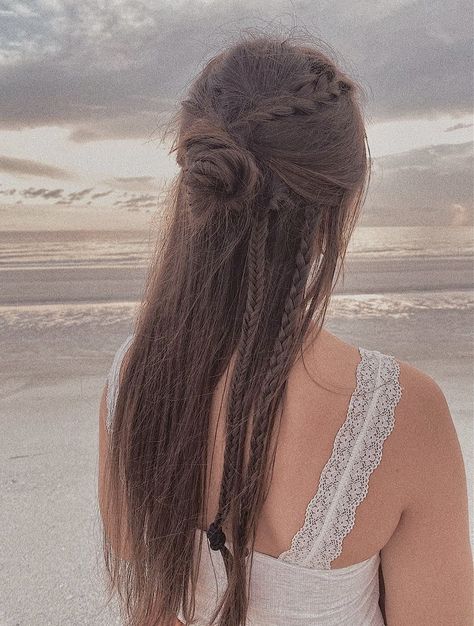 Fairy Hair Half Up Half Down, Braids Into A Half Up Half Down, Braided Hair Half Up, Bridesmaid Braided Hair, Hippy Braids Hairstyles, Half Up Half Down With Tiny Braids, Simple Braided Half Up Half Down, Half Up Half Down With Small Braids, Cute Half Up Half Down Hairstyles For Long Hair